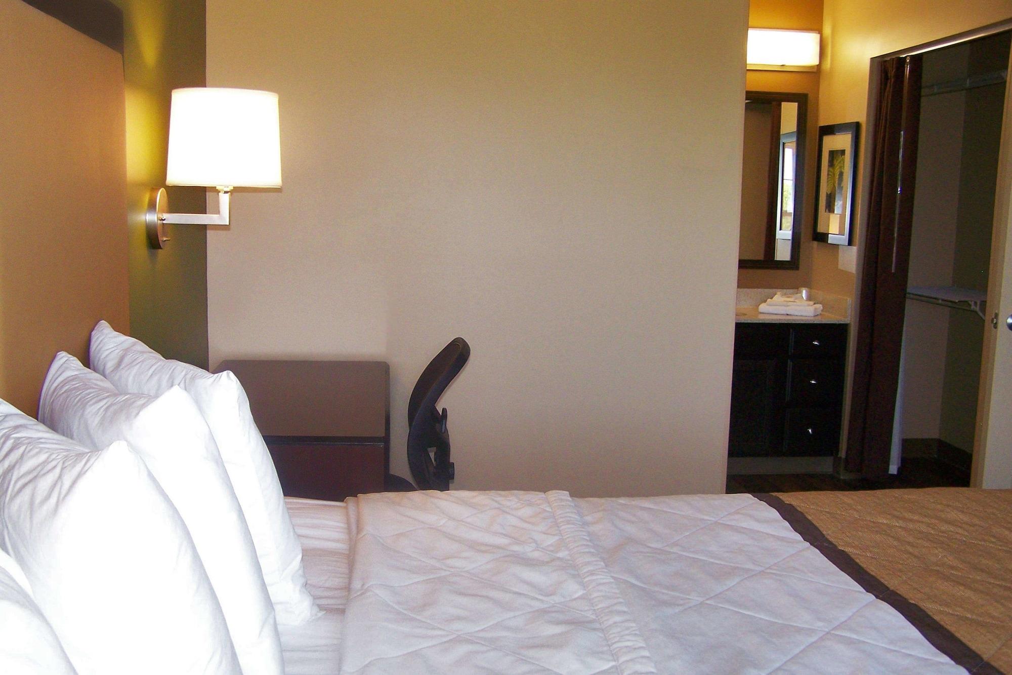 Extended Stay America Suites - Portland - Хилсборо Экстерьер фото
