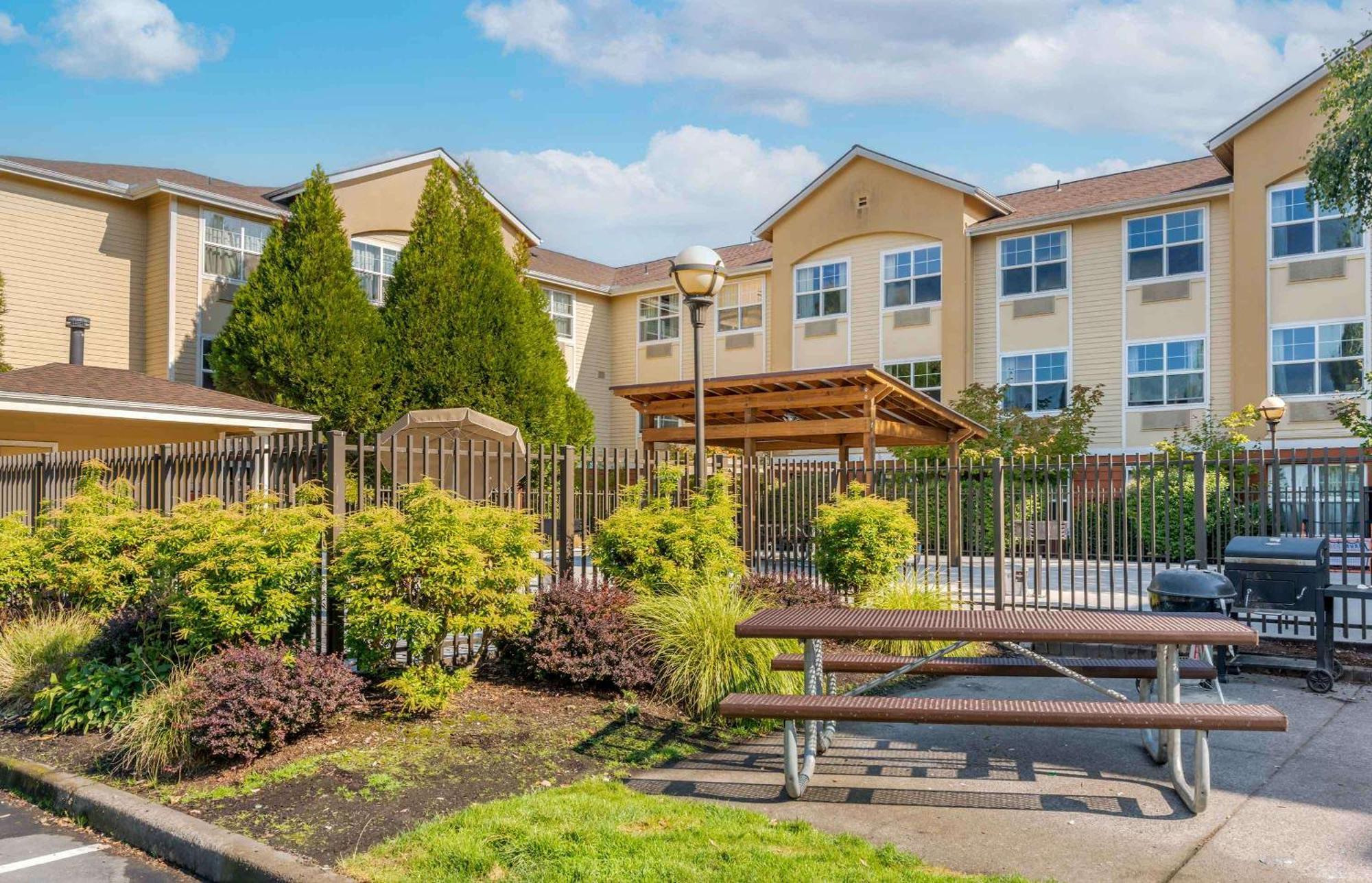 Extended Stay America Suites - Portland - Хилсборо Экстерьер фото
